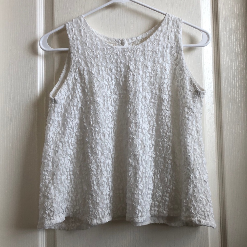 Lace sleeveless top